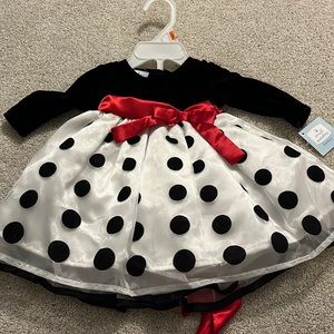 Baby girl dress NWT 0-3M